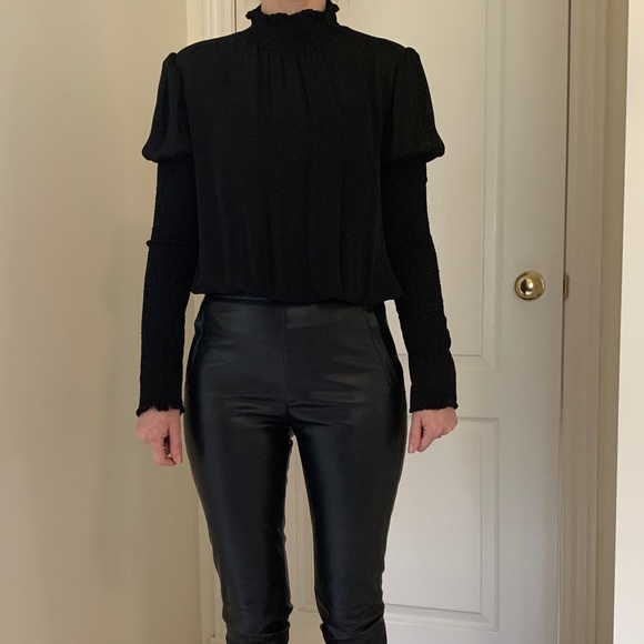 Vintage Zara top with gathered puffy sleeves - Picture 3 of 9